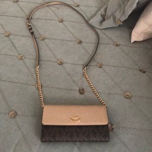 Michael Kors Chain Wallet